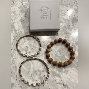 Fiancé stretch bracelets